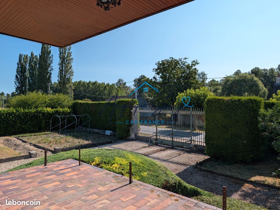 Maison 5 pièces 200 m² · à Lays-sur-le-Doubs · 200 m² · 298 000 €