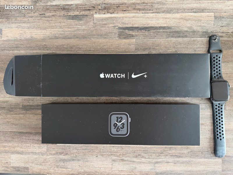 Apple Watch série 4 NIKE+ 44mm (image 3)
