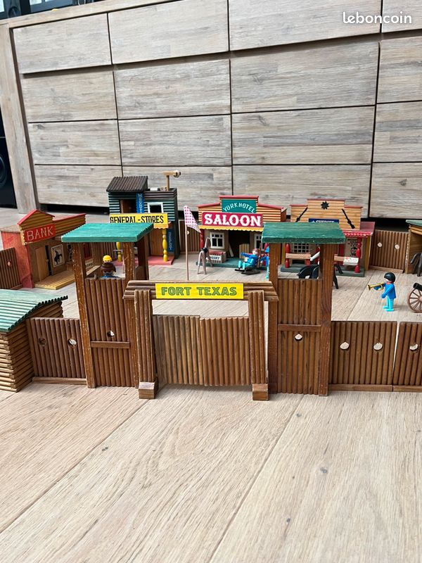 Ranch en bois Vintage (années 70) (image 3)