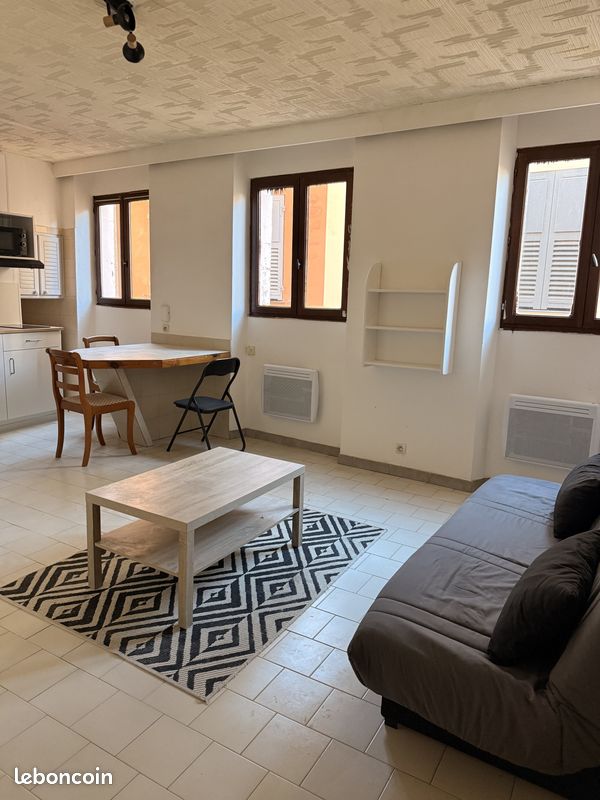 Appartement 1 pièce 29 m² · à Grasse · 29 m² · 573 €
