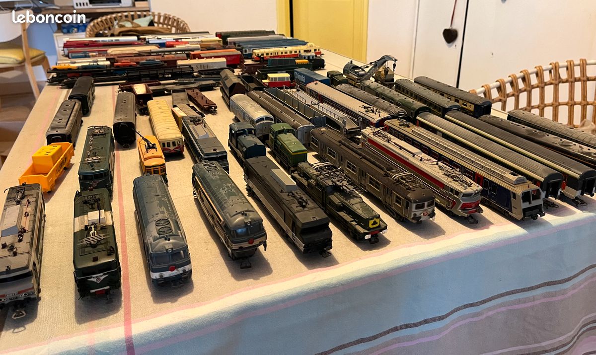 LOT TRIANG JOUEF Fleishman LOCOMOTIVES WAGONS RAILS etc EUR 59,00