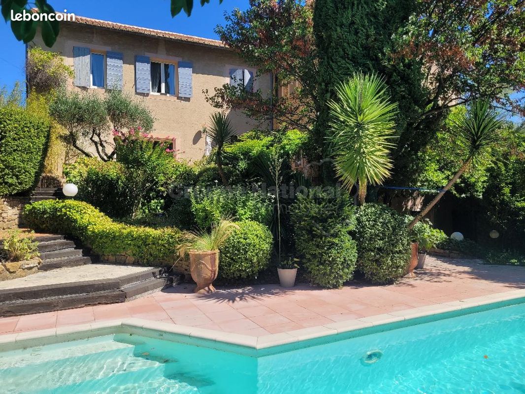 Maison 9 pièces 311 m² · à Orange · 311 m² · 749 000 €