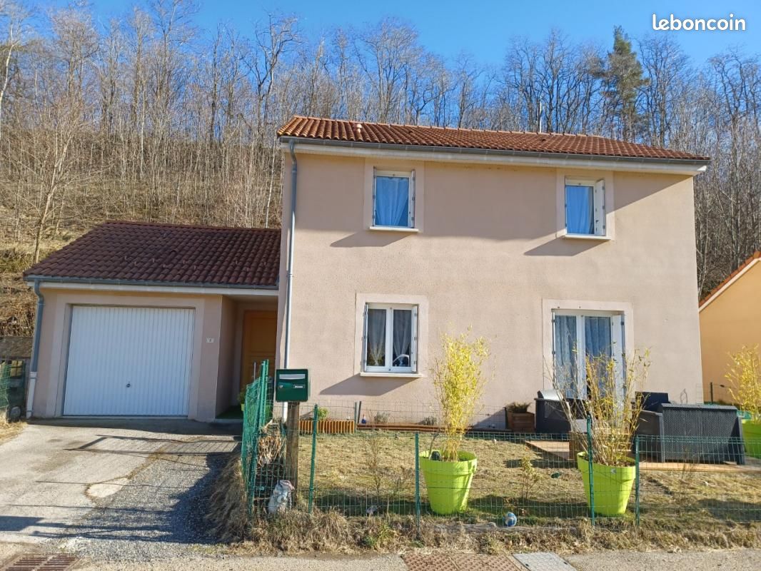 Maison 4 pièces 90 m² · à Prévenchères · 90 m² · 636 €
