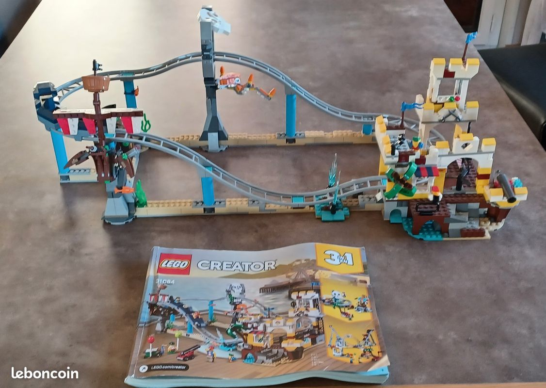 LEGO Creator 31084 (image 1)