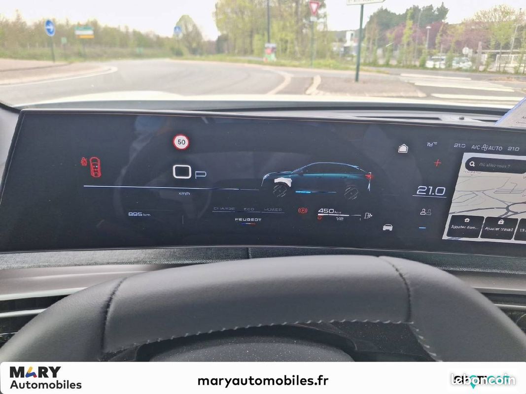 PEUGEOT 3008 Hybrid 145 e-DCS6 Allure (image 15)