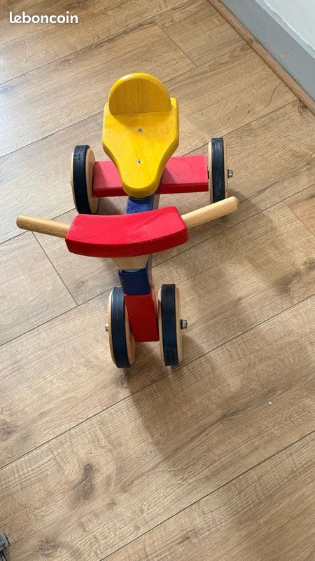 Petit vélo en bois 🪵 Jeux Jouets