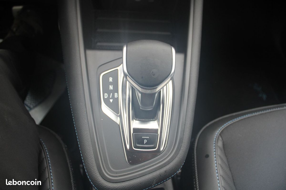 Renault CAPTUR 5 ESPRIT ALPINE 1L6 E-TECH FULL HYBRID 145 CV BOITE AUTO CAMÉRA 360 CUIR JANTES 19 (image 15)