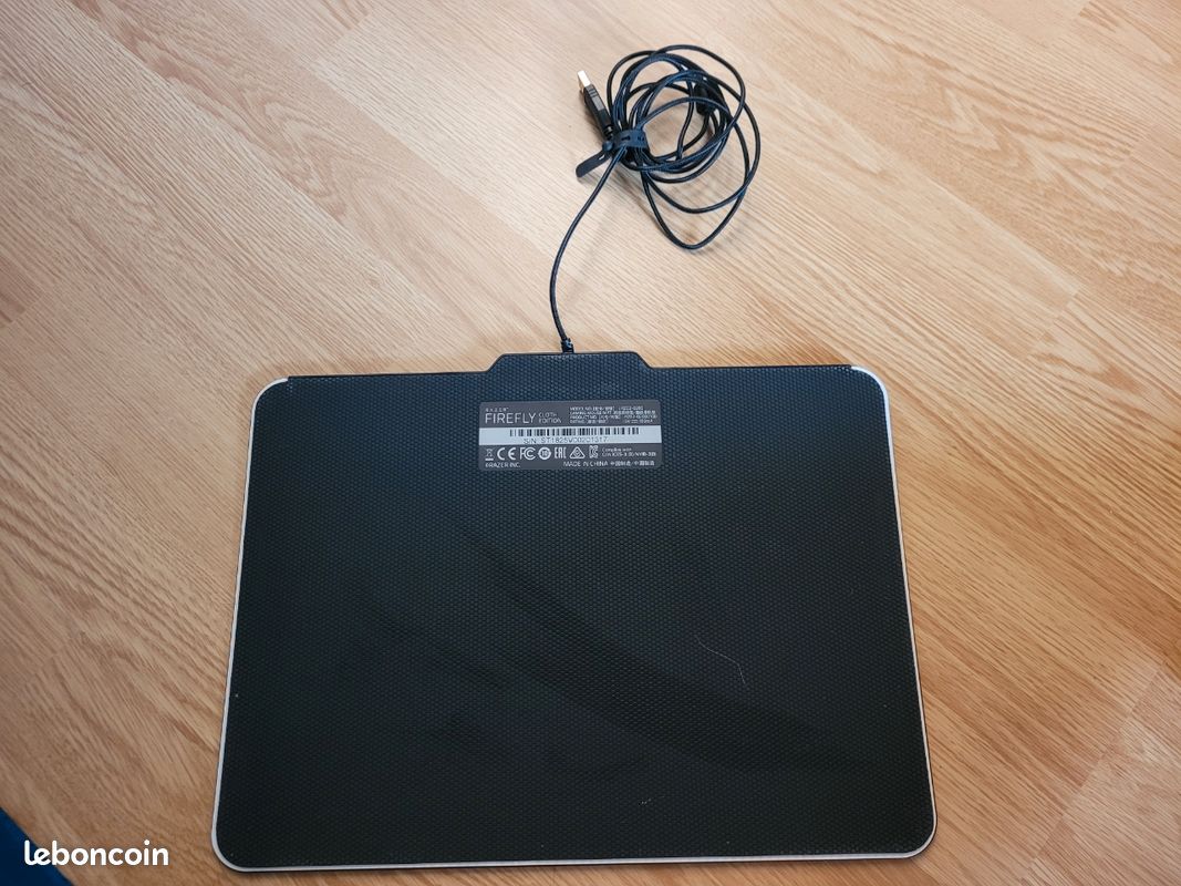 Tapis de souris Razer Firefly (image 2)