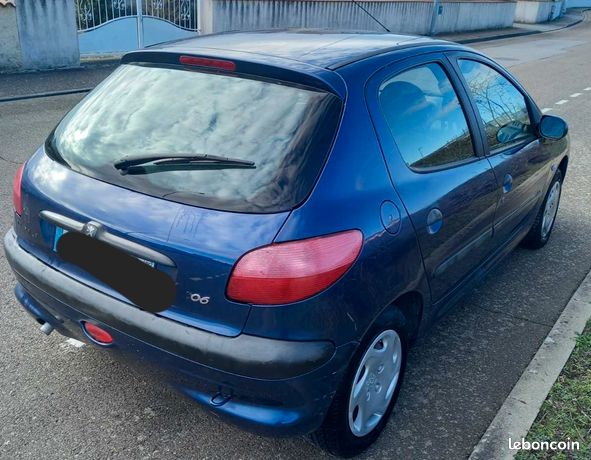 Vendu Peugeot 206 - 1.6 XT 5P 6CV -. - Voitures d'occasion à vendre