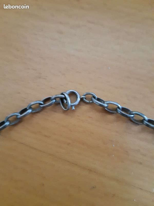 Pendentif métal argenté inspiration celtique en très bon état – Plus de 30 ans (image 9)