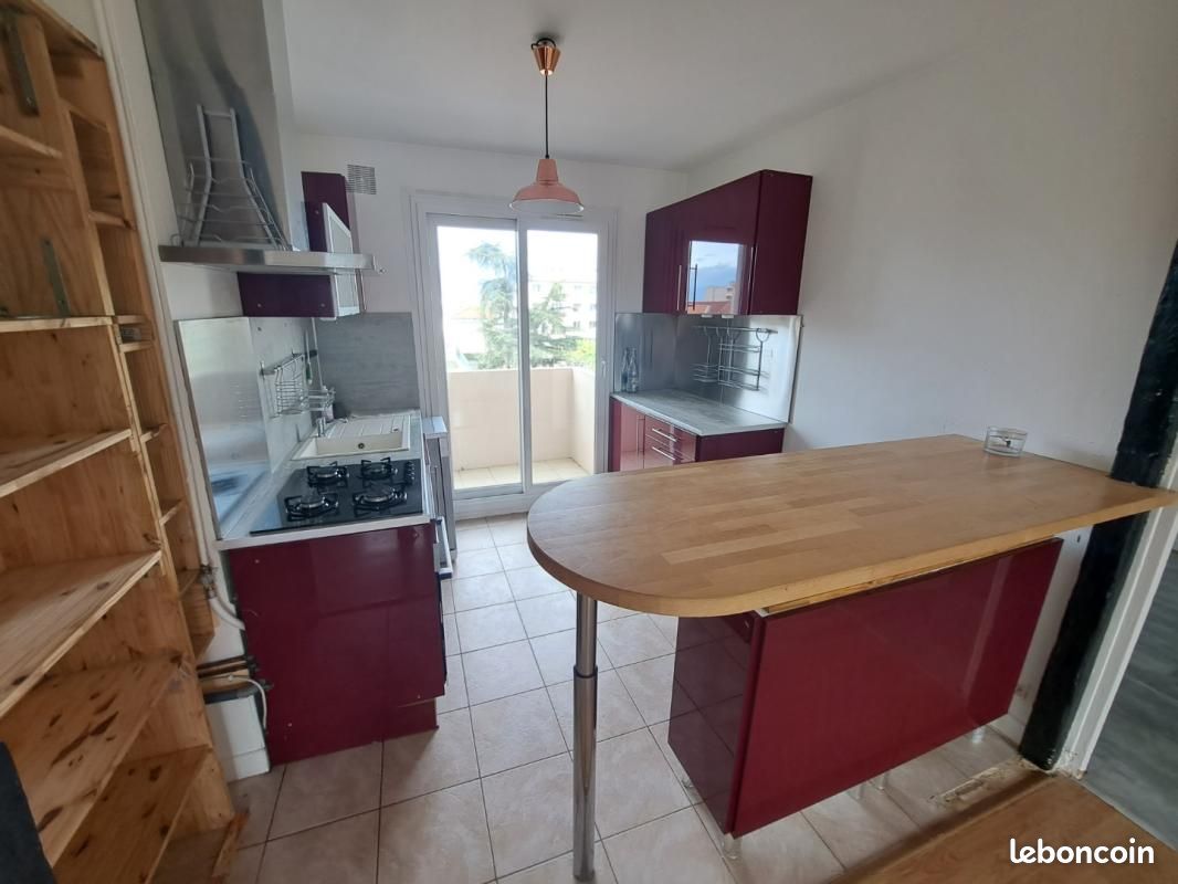 Appartement 3 pièces 51 m² · à Vénissieux · 51 m² · 795 €