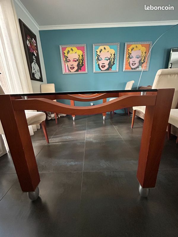 Ensemble table et chaises design Italien (image 4)