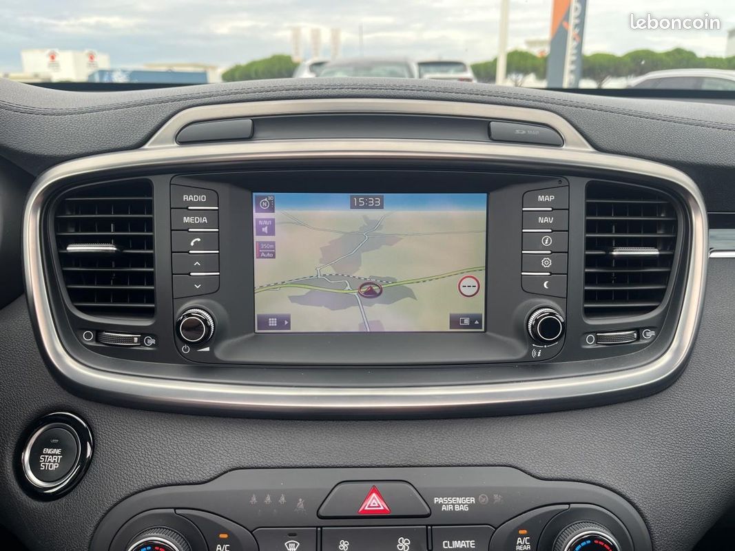 KIA SORENTO 2.2 crdi 200 isg premium 4x4 7 places (image 18)
