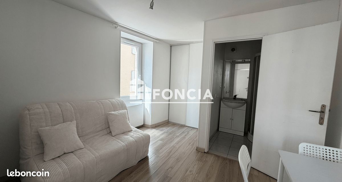 Appartement 1 pièce 15 m² · à Angoulême · 15 m² · 350 €/mois