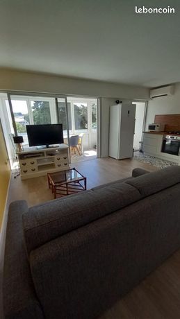 Location studio meublé à l année