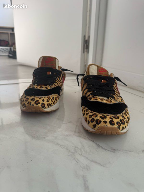 Vend paire de chaussures Nike (image 2)
