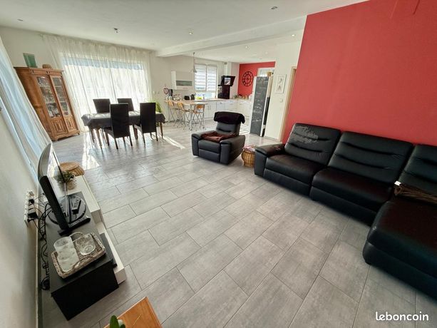 Maison 6 pièces 222 m²