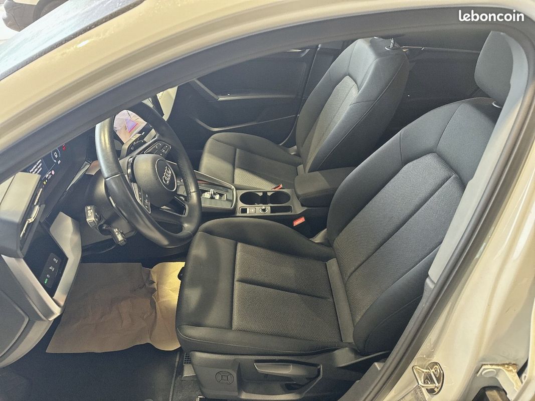 AUDI A3 Berline 30 TFSI Mild Hybrid 110 S tronic 7 Business Executive (image 16)