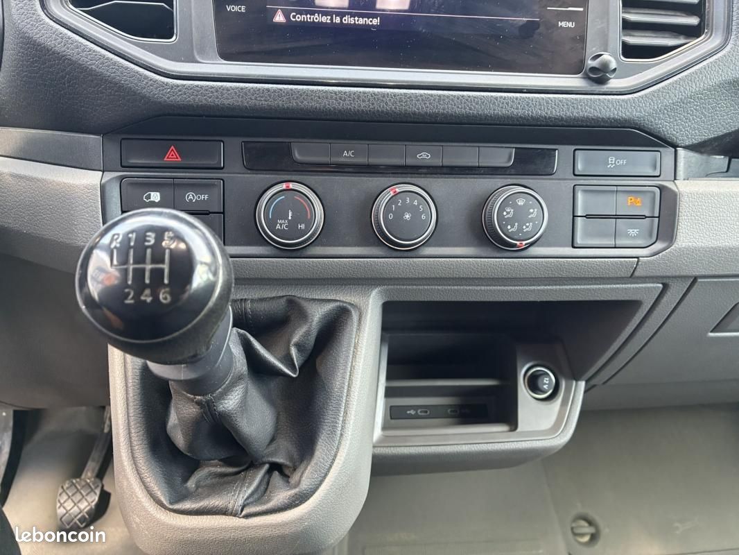 Volkswagen Crafter FOURGON 2.0 TDI 140 L3H3 BUSINESS LINE (image 32)