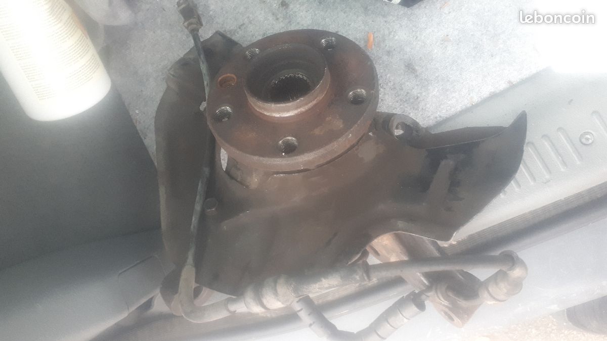 Moyeu gauche de 806 évasion fiat Ulysse (image 3)