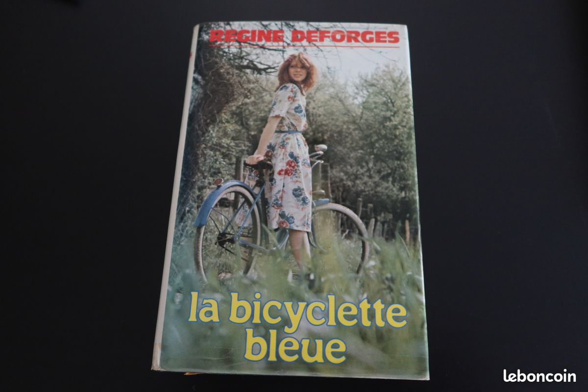 Livre Régine Deforges - La Bicyclette bleue - 1939-1942 (image 1)