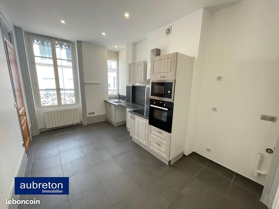 Appartement 2 pièces 44 m² · à Lyon · 44 m² · 890 €