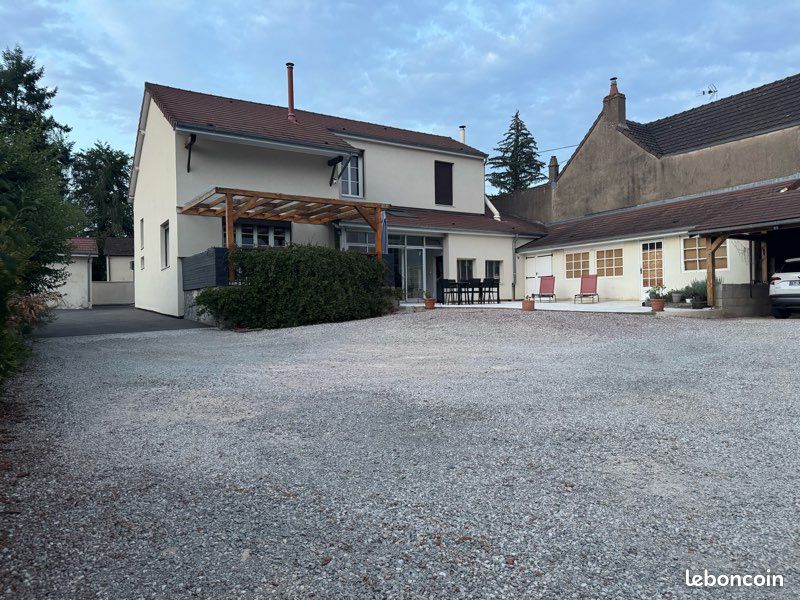 Maison 6 pièces 123 m² · à Saint-Léger-sur-Dheune · 123 m² · 270 000 €