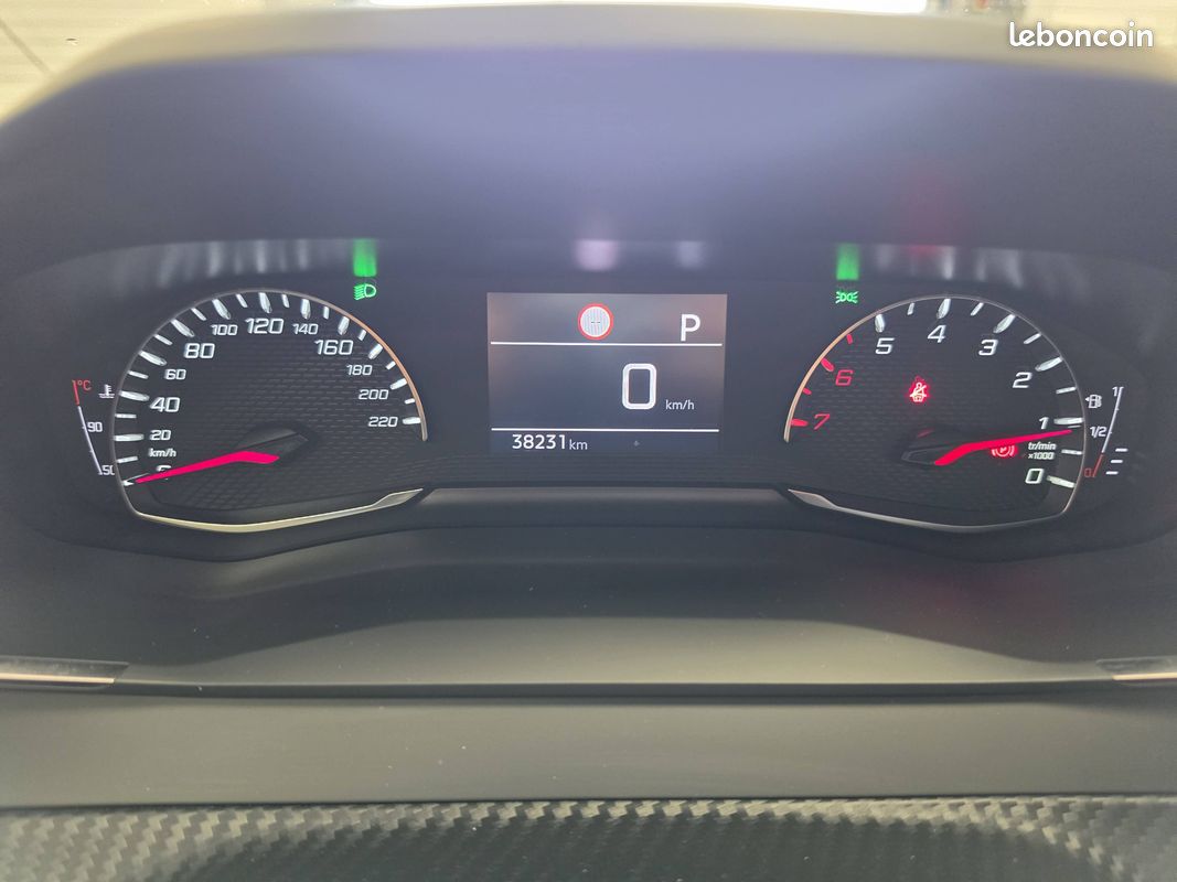 PEUGEOT 208 PureTech 100 S&S EAT8 Allure (image 19)