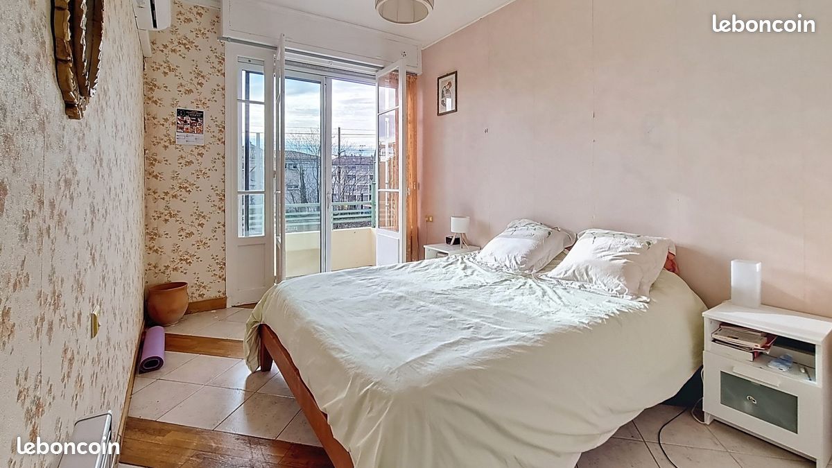 Appartement 5 pièces 92 m² · à Avignon · 92 m² · 450 €