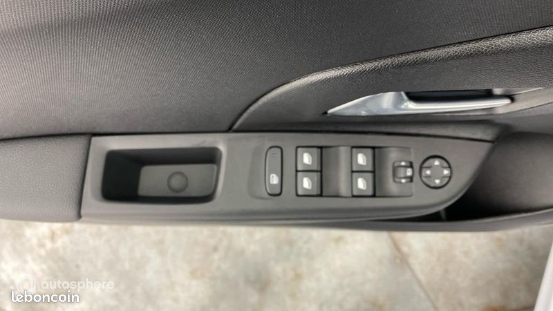 Opel Corsa 1.2 Turbo Hybrid 110ch Edition e-DCT6 (image 18)