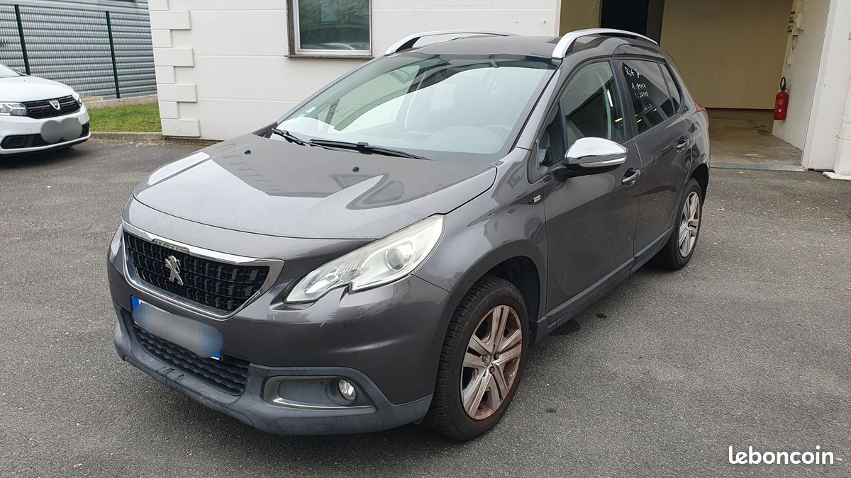 Peugeot 2008 Style - Crit'Air 1 - Paiement CB en 3, 4 ou 10 fois et Financement possible en 12, 24 ou 36 mois - Garantie - Reprise (image 1)