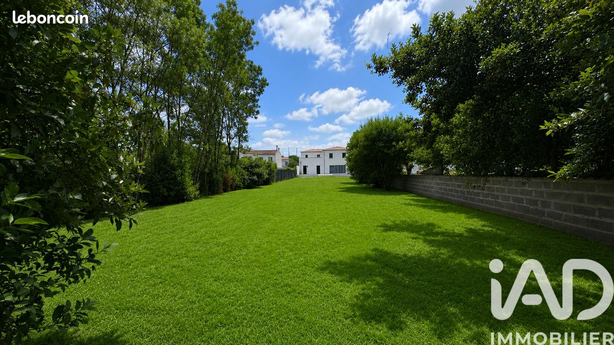 Maison 5 pièces 150 m² · à Rochefort · 150 m² · 523 500 €