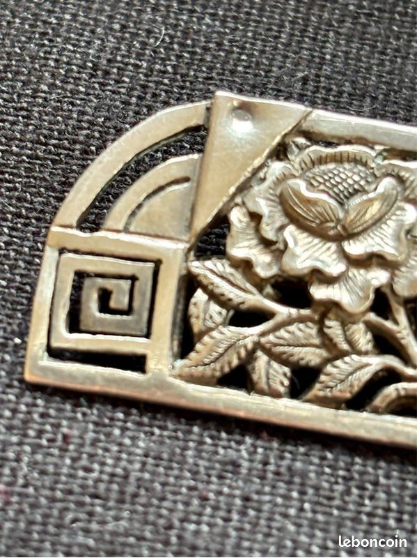 Broche Ancienne Des Années 1930 En Argent Et Pierres - Hématites Et Aventurine, Motif Fleuri, Occasion Avec Charme