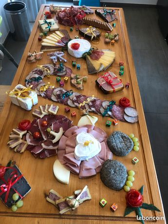 Planche à Charcuterie En Bois Fantaisie - Plateau Service Fromage, Fruits Et Apéritif, Décoration Table Élégante