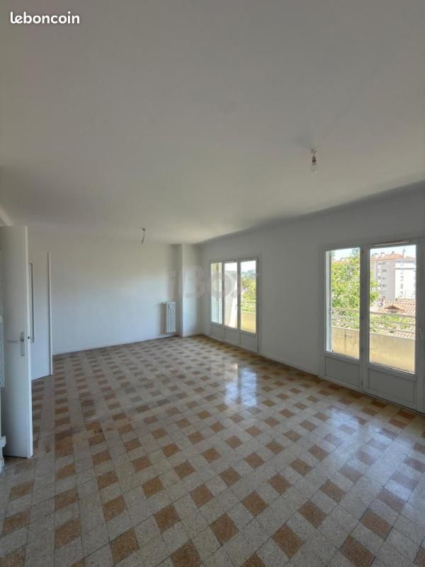 Appartement 3 pièces 68 m² · à Toulon · 68 m² · 800 €