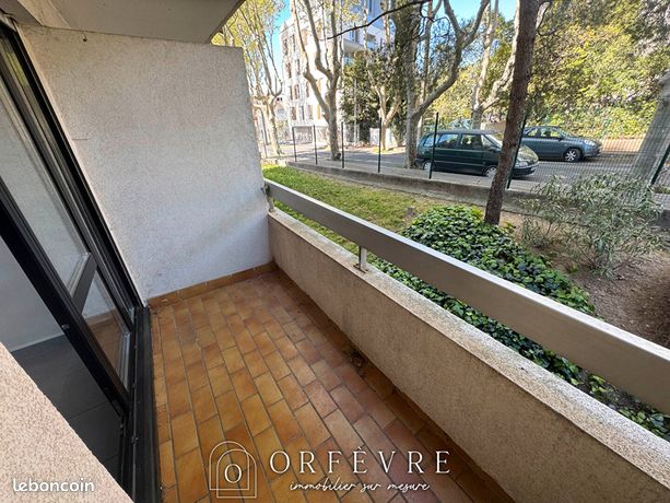 Studio 1 pièce 20 m² — 9