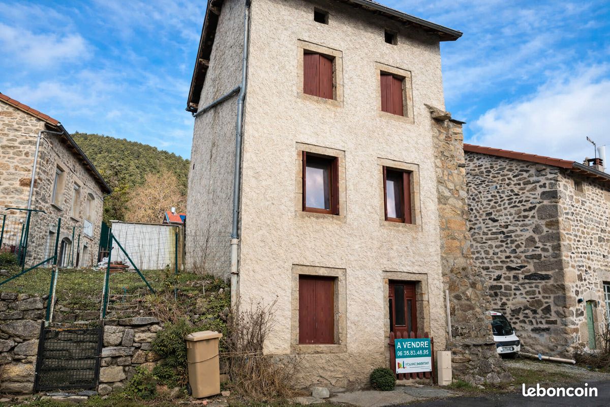 Maison 3 pièces 50 m² · à Saint-Étienne-Lardeyrol · 50 m² · 44 000 €