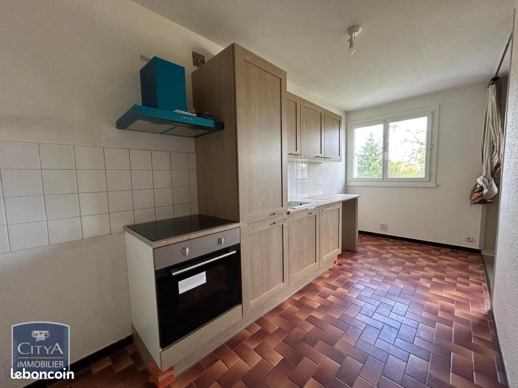 Appartement 3 pièces 56 m² · à Roanne · 56 m² · 590 €