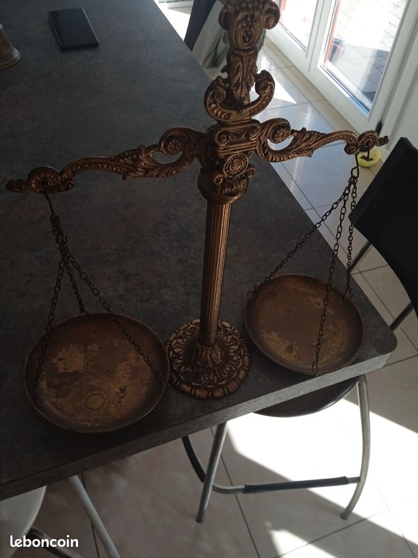 Balance de justice ancienne (image 3)