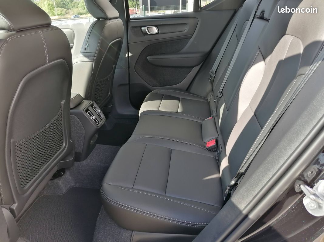 VOLVO XC40 B3 163 ch DCT7 Ultra (image 6)