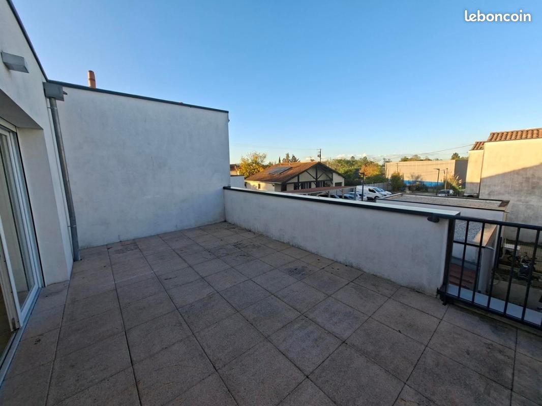 Appartement 4 pièces 90 m² · à Ambarès-Et-Lagrave · 90 m² · 964 €/mois