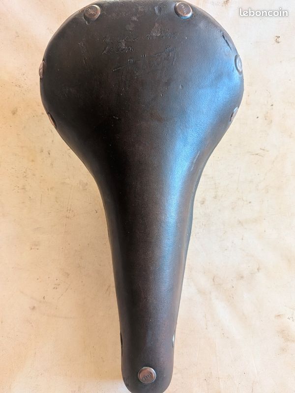 Superbe canapé d'angle danois en cuir vintage des années 70, brun clair