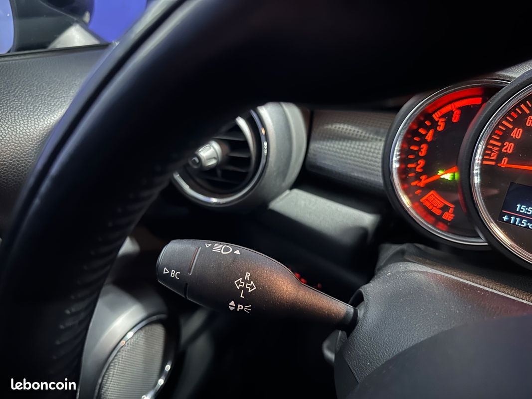 Mini Business 1.5 D 116ch - 2018 - Boîte auto-Climatisation (image 11)