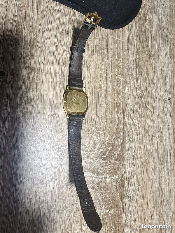 Omega De Ville Quartz vintage or 18k 750 boîtier coussin fonctionnelle (image 8)