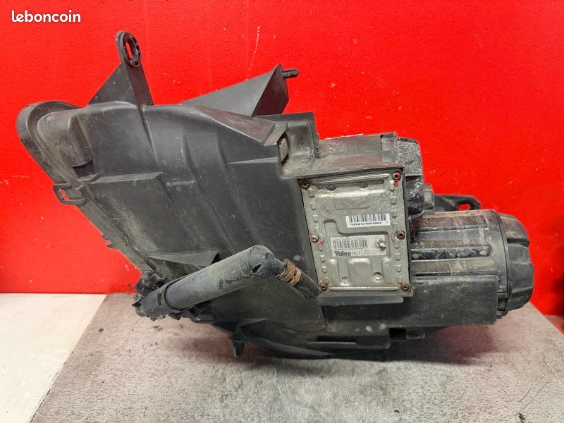Phare avant droit Citroën C8 xénon (image 3)
