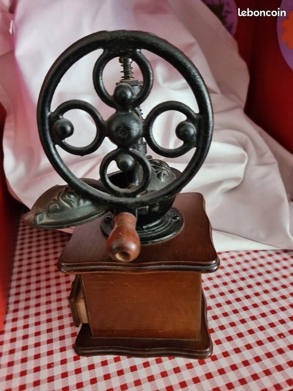 Vends Moulin à Café ancien (image 5)
