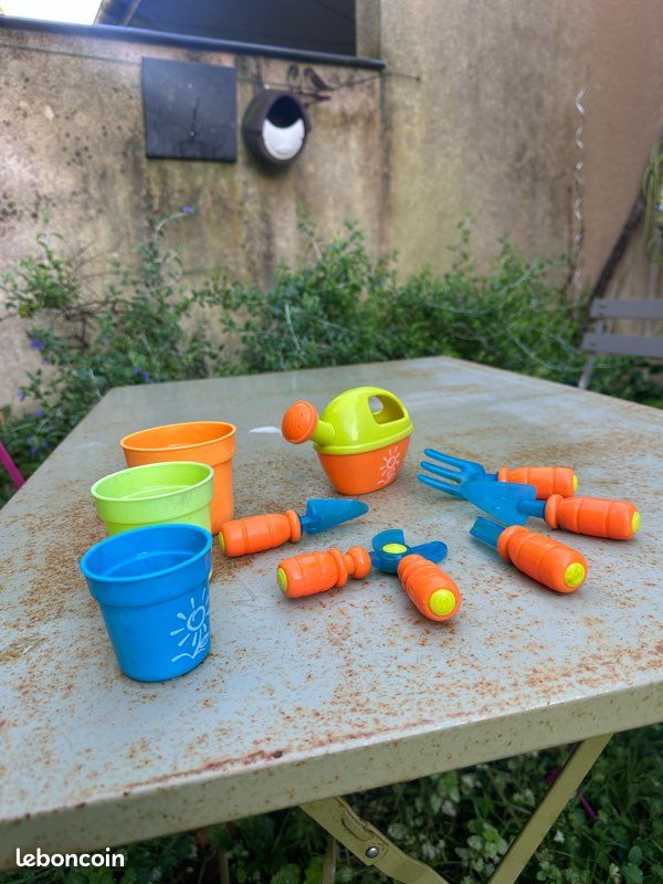 Jouets extérieurs station de jeu d’eau ou de sable + set jardinage (image 2)