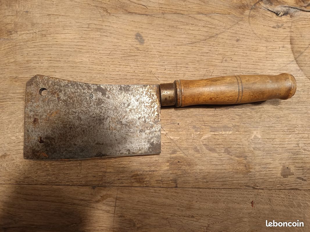 OUTIL ANCIEN - Couperet / Fendoir de Boucher en Fer forgé monobloc EUR