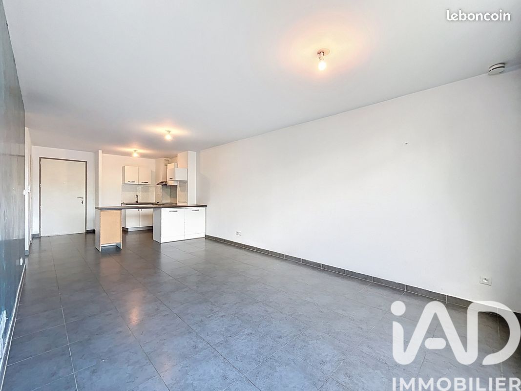 Appartement 2 pièces 52 m² · à Saint-Denis · 52 m² · 135 000 €