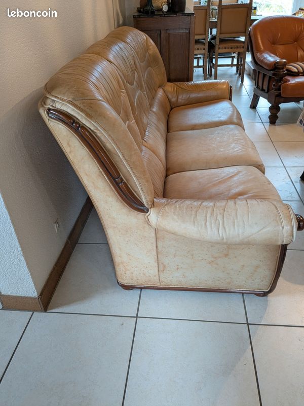 Canapé vintage cuir et bois (image 3)